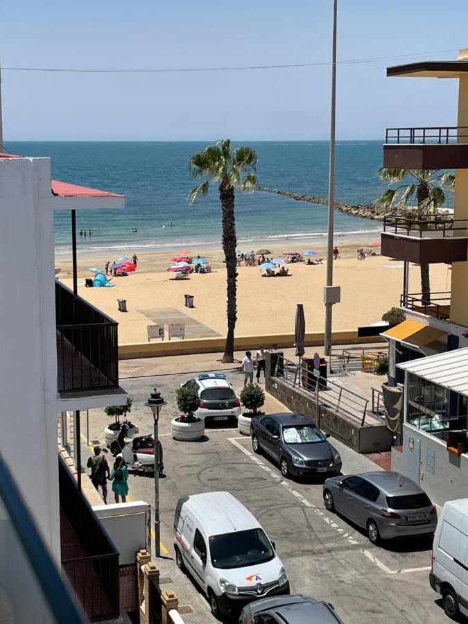 Vistas Al Mar A 10 Metros De La Playa De Regla Parking Gratis Lägenhet Chipiona Exteriör bild